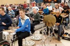 Poslechněte si nejveselejší orchestr světa. Jostiband tvoří lidi s mentálním postižením