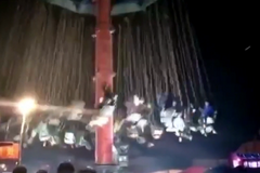 V zábavním parku se zřítil řetězový kolotoč