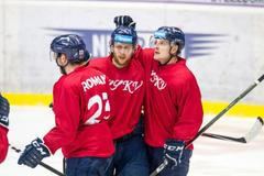 HC Vítkovice - HC Škoda Plzeň, 35. kolo extraligy 2016/17. Oslavy 80. let hokejové ligy v ČR