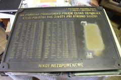 Pamětní deska padlých policistů