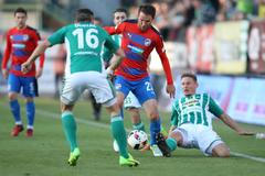 EPL, Bohemians-Plzeň: Martin Dostál (16) - Marek Bakoš