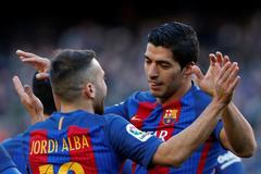 Luís Suárez a Jordi Alba
