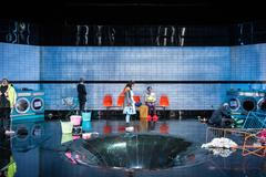 Na moři, zírám nahoru