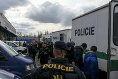 Cizinecká policie kontroluje pracovníky v e-shopu Rohlik.cz