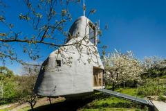 Podívejte se do domu na muří nožce. Atypický dům stojí v Praze