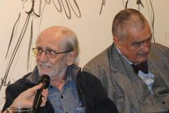 Karel Schwarzenberg na křtu knižního rozhovoru s Jiřím Stránským Doktor vězeňských věd