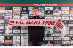 Roman MAcek v BAri