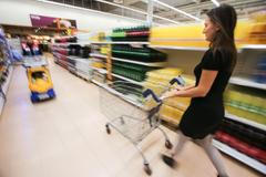 Tesco Scan&Shop mobile - ilustrační foto - nakupování, fronty, obchod, zboží