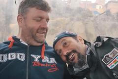 Volno na Dakaru. Kolomý pozval tým na lanovku, Loprais si dal masáž