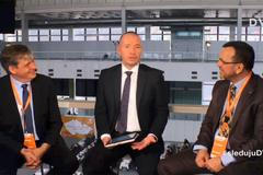 Foldyna: Občané jiných zemí nám Zemana závidí. Bojuje za právo chovat se sprostě, oponuje Dienstbier