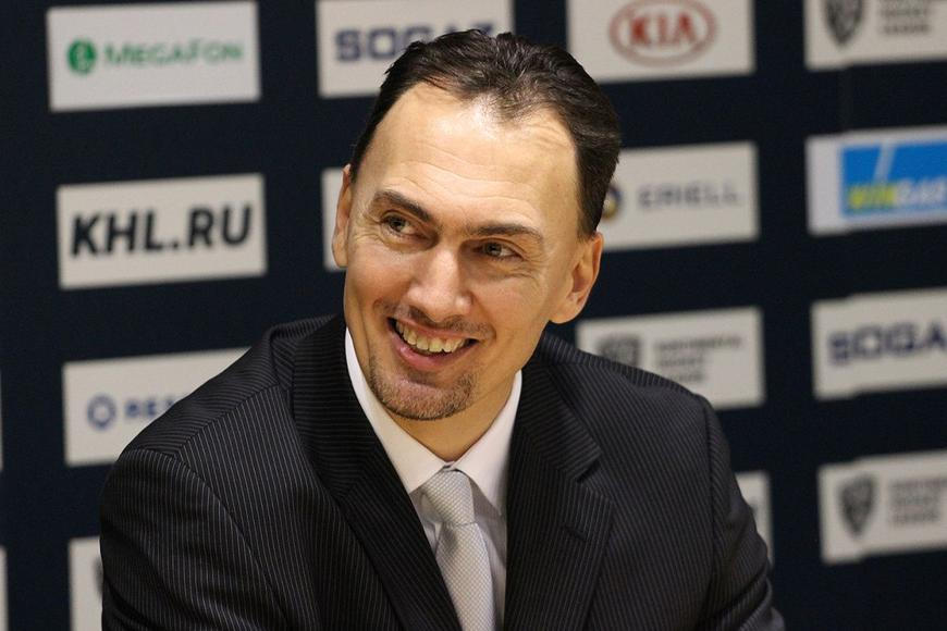 Dvě cesty na olympiádu. Češi hráče z KHL vynechali, Slováci svůj výběr obhajují