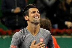Novak Djokovič slaví titul v Dauhá