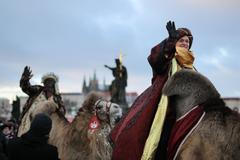 Tříkrálový průvod Prahou s požehnáním Dominika Duky