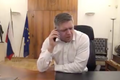 Kam na ty hovadiny chodíte? Slovenský premiér telefonoval s ředitelem zdravotní pojišťovny