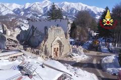 Jako z katastrofického filmu. Italská Amatrice je po letním zemětřesení stále v troskách