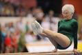 Nejstarší gymnastce na světě je 91 let. Miluje cvičení na bradlech