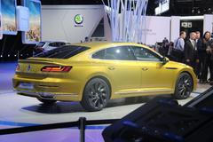 Volkswagen Arteon zezadu