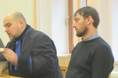 Bývalý fotbalista Zbyněk Hauzr u soudu ve Strakonicích. Obžalován v sázkařské kauze