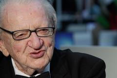 Stingl: Náčelníkem indiánů mě jmenovali se souhlasem KSČ, lidského masa jsem si jen lehounce kousnul