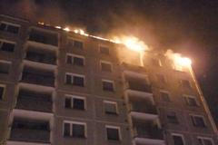 Požár paneláku v Jirkově na Chomutovsku