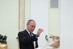 Vladimir Putin pes Jume