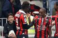 Mario Balotelli a Ricardo Pereira  slaví branku Nice