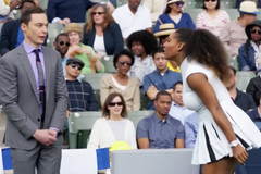 Serena Williamsová v nové reklamě na Intel bojuje se zastaralou raketou