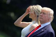 Americký prezident Donald Trump se svou dcerou Ivankou.