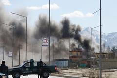 Výbuch v Kábulu, útočil Tálibán.