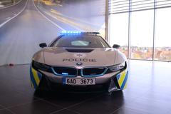 Policie si převzala BMW i8