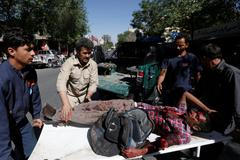 Bombový útok ve vládní čtvrti v Kábulu