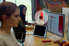 Emma Watsonová a Tom Hanks se potkali v novém utopistickém snímku The Circle