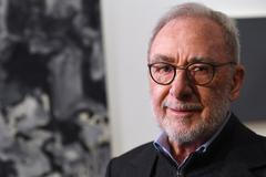 Nejdražší žijící malíř vystavuje v Praze. 11. září 2001 jsem seděl v letadle do New Yorku, řekl