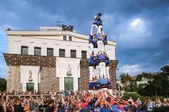 Katalánské lidské věže na náměstí Jiřího z Poděbrad, Castell, Praha
