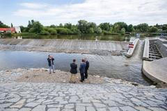 Nový jez v Černošicích na Berounce, zrekonstruovaný po povodních