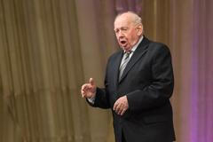 85letý pěvec Richard Novák - Smetanova Litomyšl