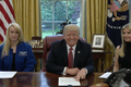 Donald Trump volal do kosmu. Pogratuloval kosmonautce k rekordu ve vesmíru