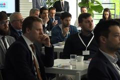 Jsou fintech společnosti hrozbou pro banky? Kdo se s nimi domluví, bude lídrem na trhu