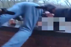 Policista zachránil pacienta, který chtěl vyskočit z balkonu