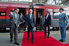 Van der Bellen - příjezd vlakem do Prahy