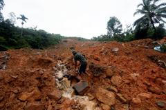 Záplavy a sesuvy půdy na Srí Lance si vyžádaly 25 obětí