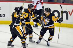 Matt Cullen, Chris Kunitz, Conor Sheary (Pittsburgh Penguins)