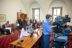 Přednáška v Senátu s NCBI