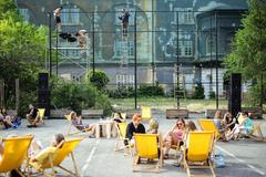 Obrazem: Karlínská kasárna novým žižkovským nádražím? Plány jsou velkolepé