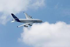 Vznikl v nesprávnou dobu, vývoj se nezaplatí. Gigantický A380 doplácí na trend úspor