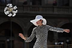 Tanečnice u Národního divadla zpomalily čas. Jejich vystoupení potrvá 30 hodin v kuse