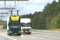 Němci zkoušeli kamiony pro e-dálnice. Na silnice je pošlou příští rok