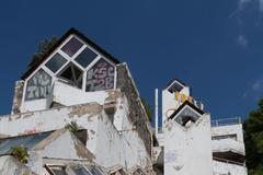 Prázdné pražské vily