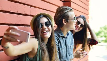 Když se Aktuálně.cz  zeptalo v pondělí středoškoláků na Biskupském gymnáziu v Brně, co říkají na zákaz premiéra, převažovaly názory, že by zákaz nepodpořili. A když už ano, tak ne pro mládež do 15 let.  Snímek je ilustrační.