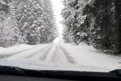 Na hory se vrátil sníh. Takhle to v pondělí vypadalo na Šumavě